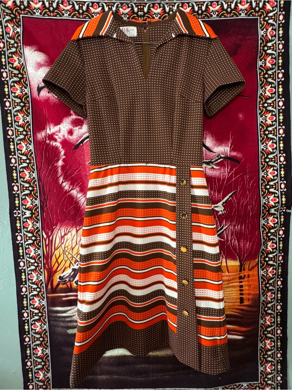 vintage 70s R&K Knits groovy polka dot stripe pattern dress